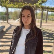 Profesora de matemática implanta clases a niños que cursen en primaria